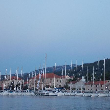 Apartments Ana Stari Grad  Bagian luar foto
