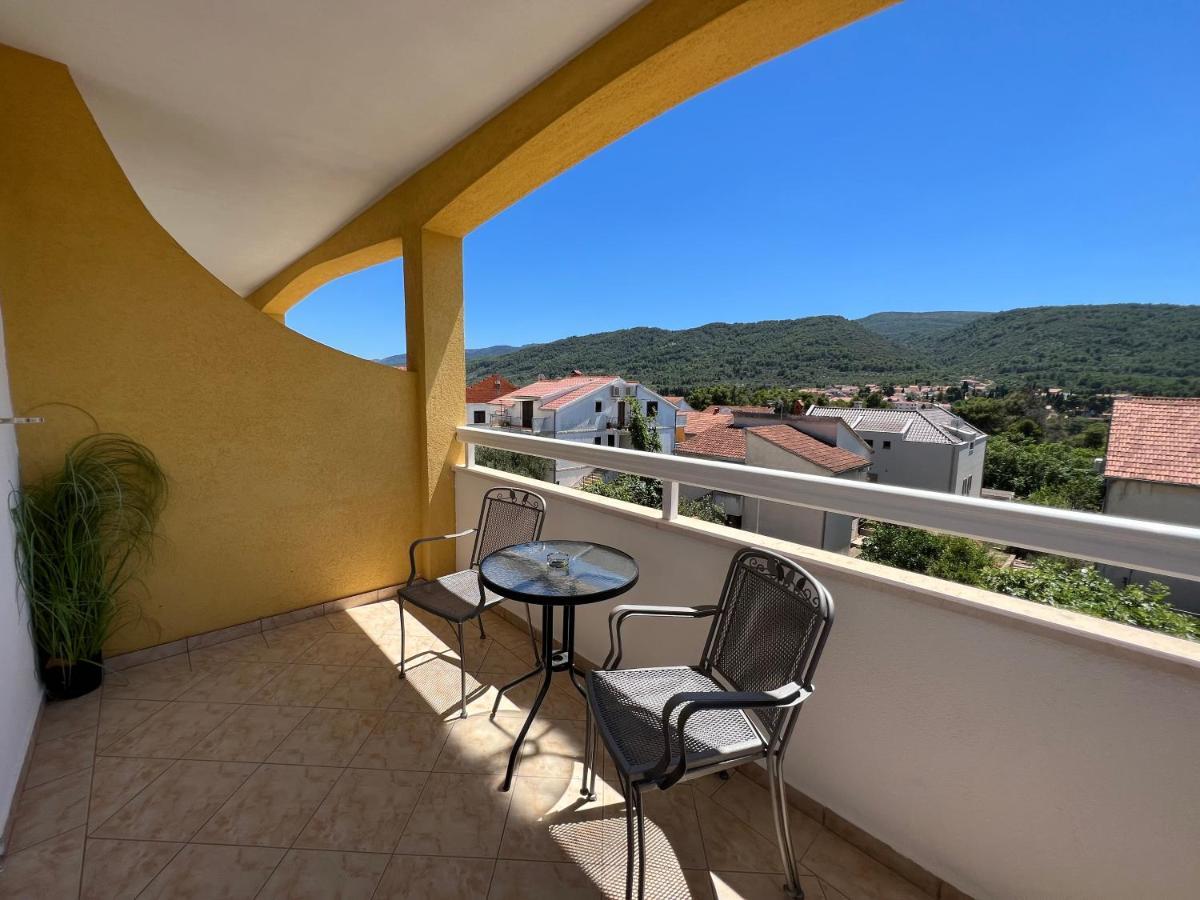 Apartments Ana Stari Grad  Bagian luar foto